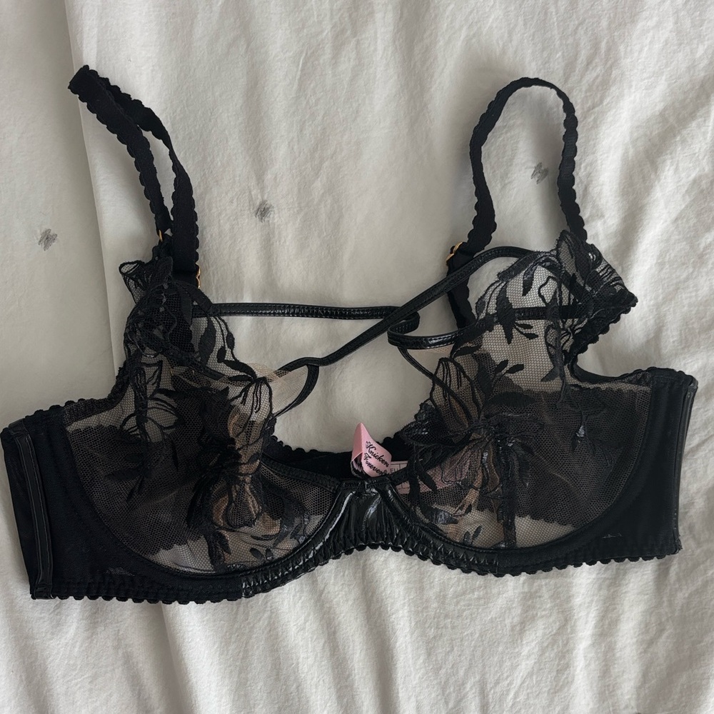 Agent Provocateur Black Floral Lace Bra 36B Scallop Strap Leather Look Detail - Picture 6 of 7